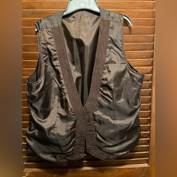 Vintage Fully lined. Pit to pit=24.5 inches. Never worn.Chocolate brown textured - Picture 10 of 16